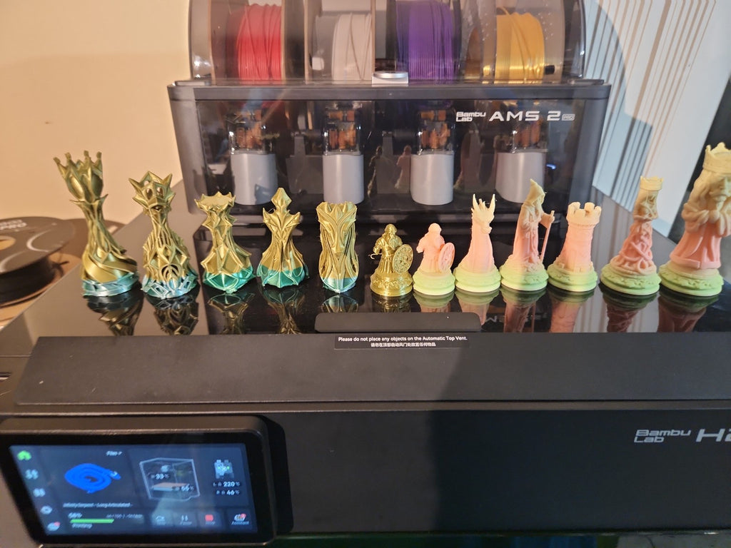 Artisan 3D-Printed Chess Board with Matching Pieces