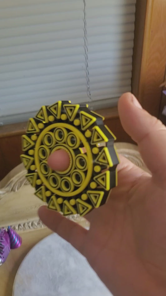 Black & Yellow Gear Spinner